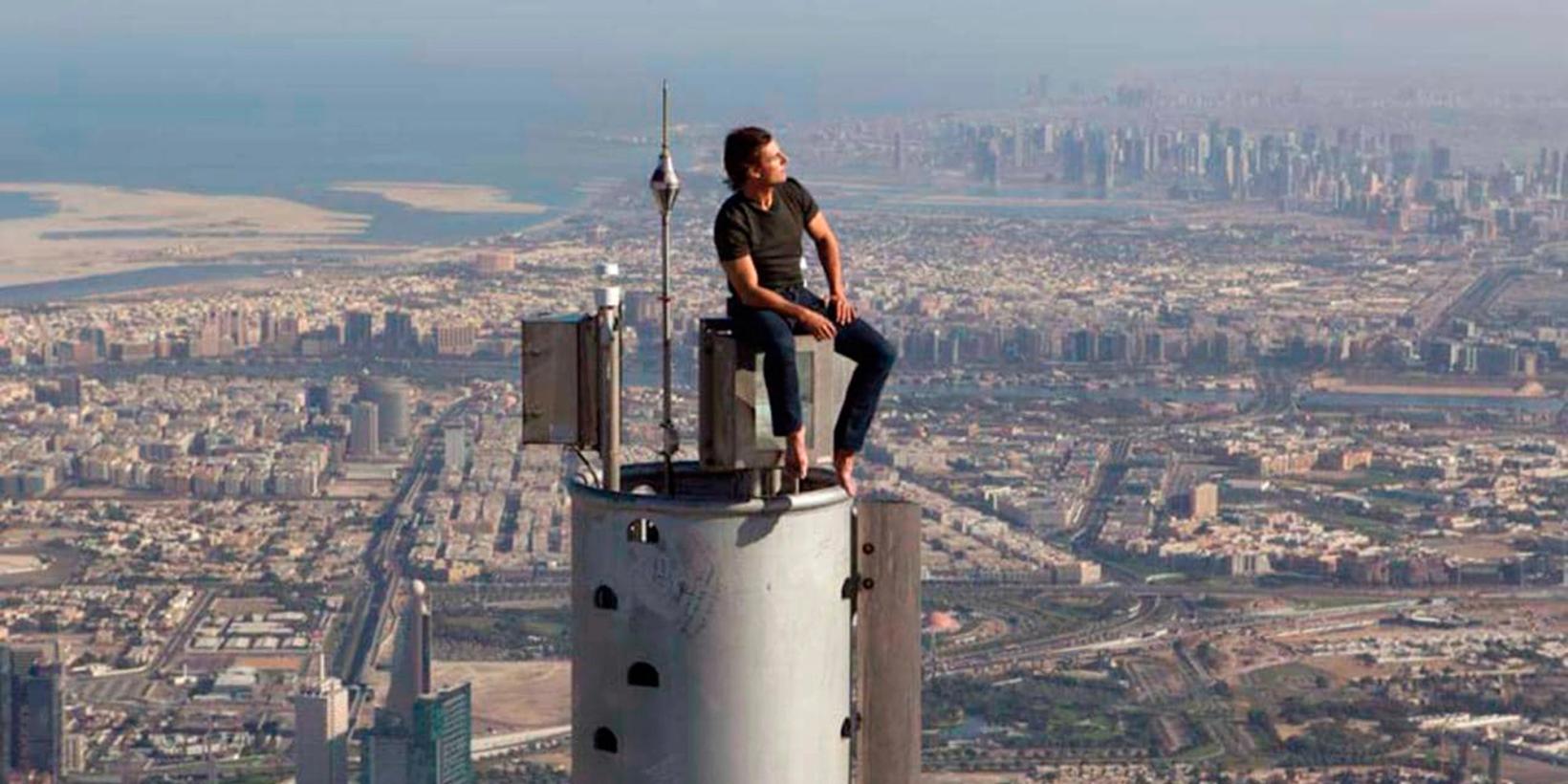 Tom Cruise under filmingen av Mission: Impossible - Ghost Protocol