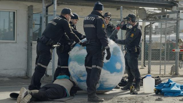 Å stille seg i veien