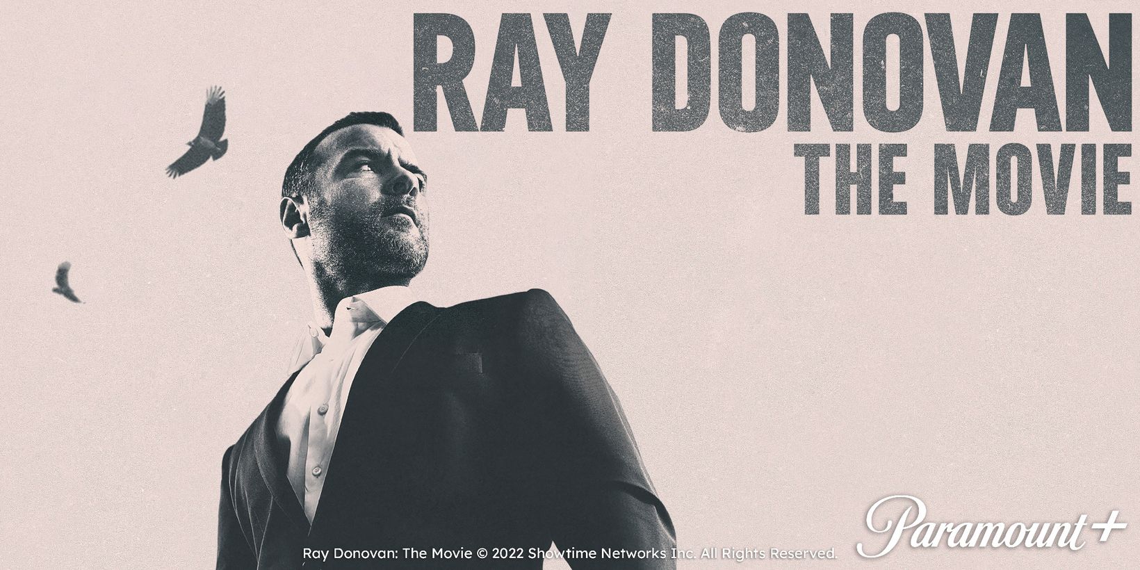 Ray Donovan: The Movie med Paramount+-logo og legal lines