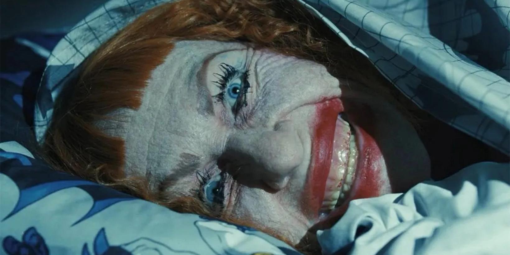 Amy Madigan i Weapons