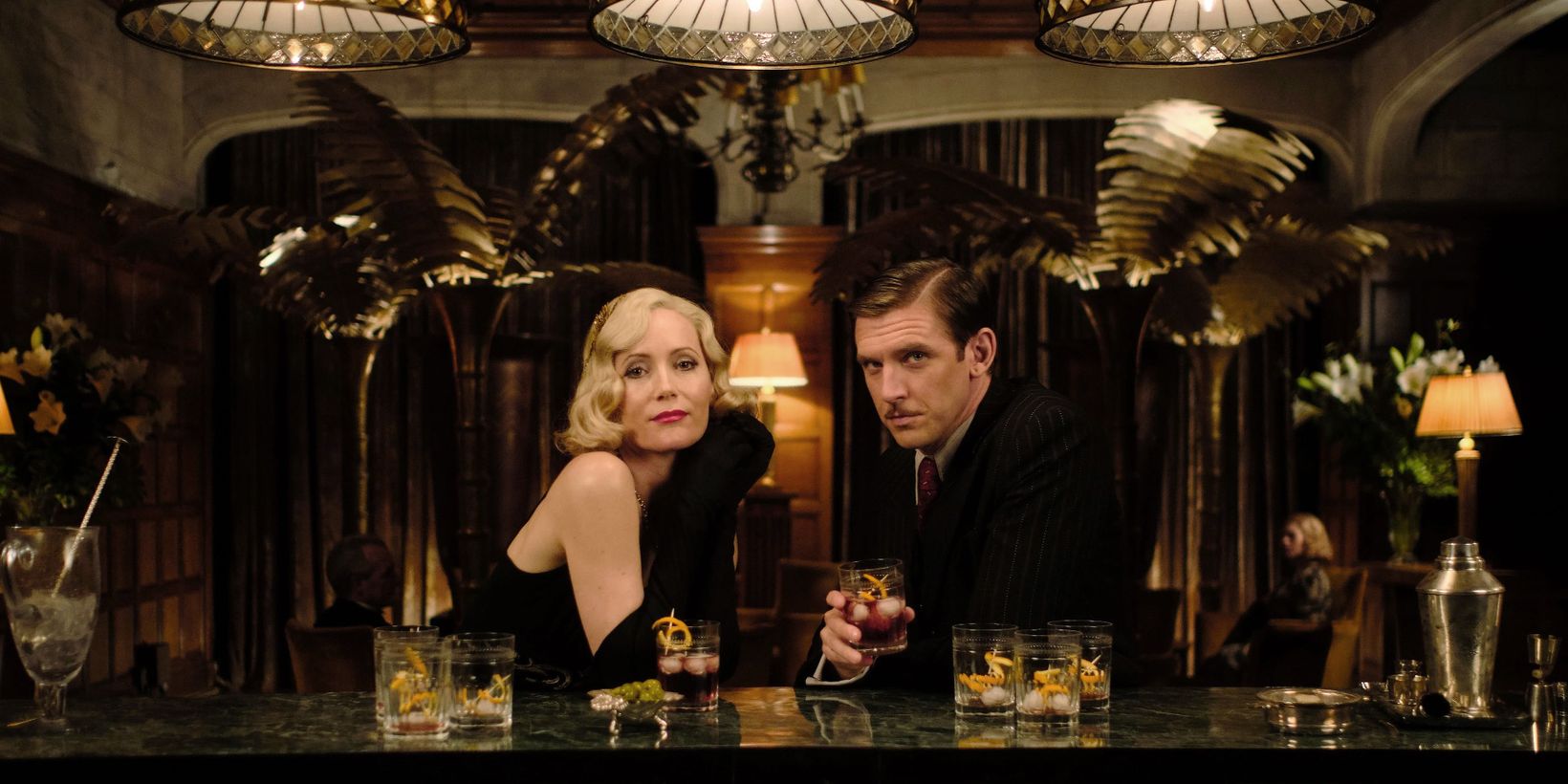Dan Stevens og Leslie Mann i My Better Halves/Blithe Spirit