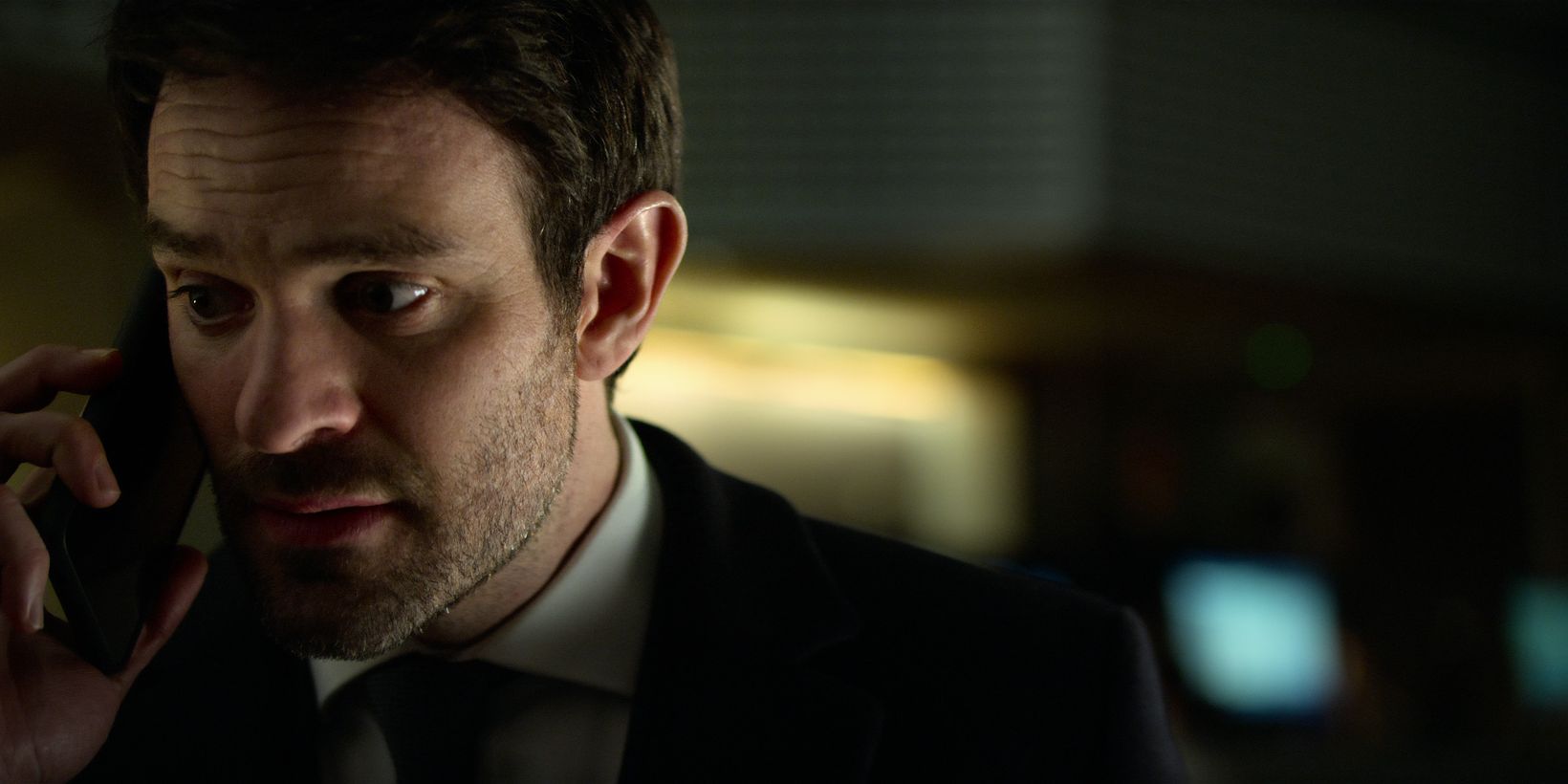 Charlie Cox i Treason