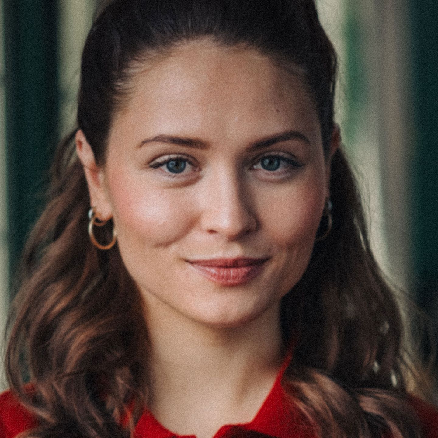 Vivild Falch Berg i promobilde for Nepobaby sesong 2