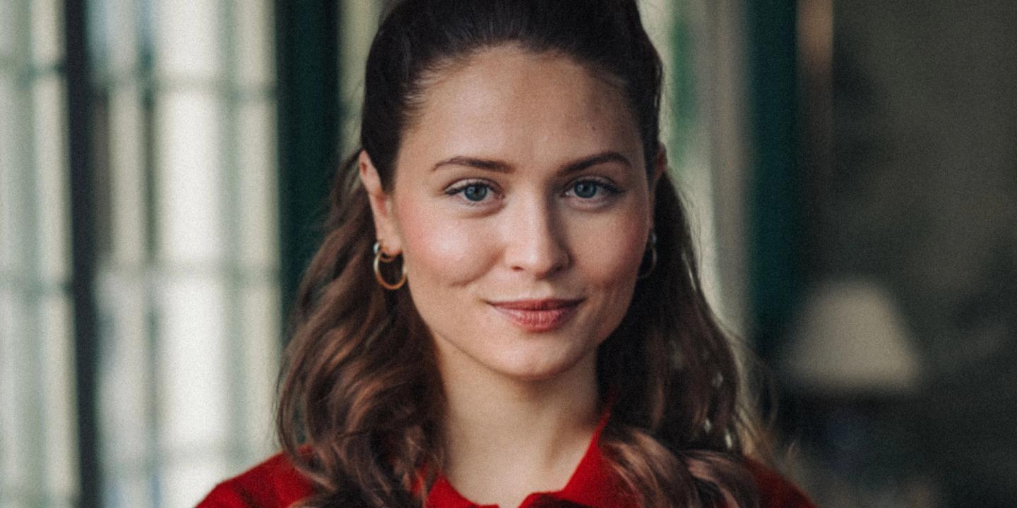 Vivild Falch Berg i promobilde for Nepobaby sesong 2