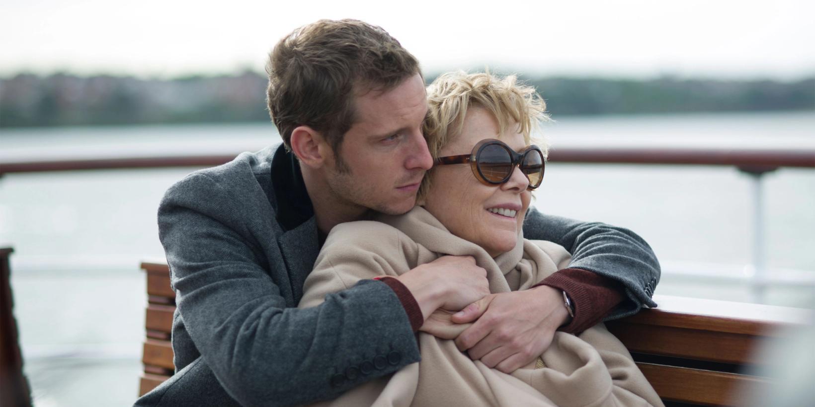 Jamie Bell og Annette Bening i Film Stars Don't Die in Liverpool