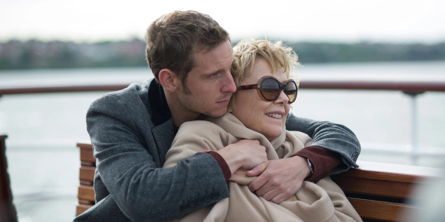Jamie Bell og Annette Bening i Film Stars Don't Die in Liverpool