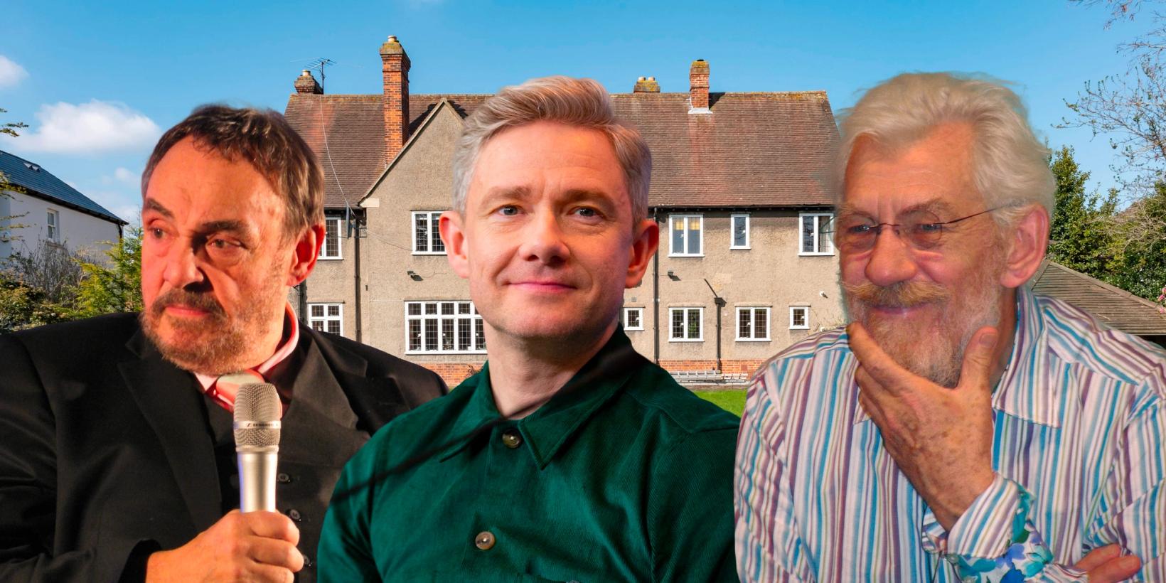 John Rhys-Davies, Martin Freeman og Ian McKellen foran Tolkiens hus