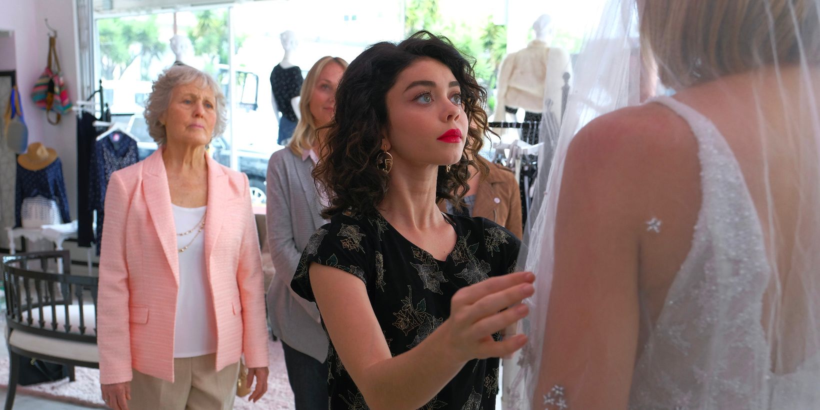 Sarah Hyland i The Wedding Year