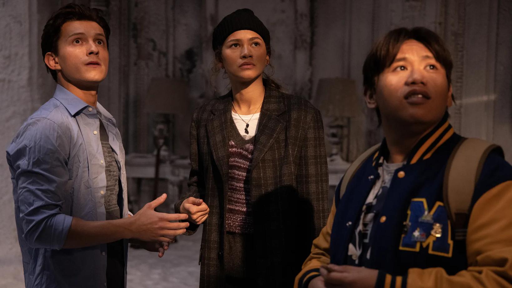 Jacob Batalon, Tom Holland et al. posing for the camera