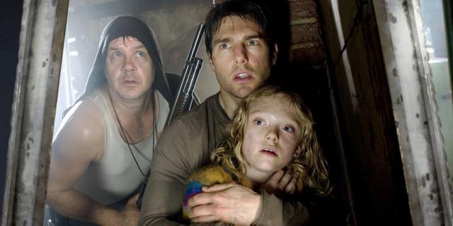 Tim Robbins, Tom Cruise og Dakota Fanning i Klodenes kamp