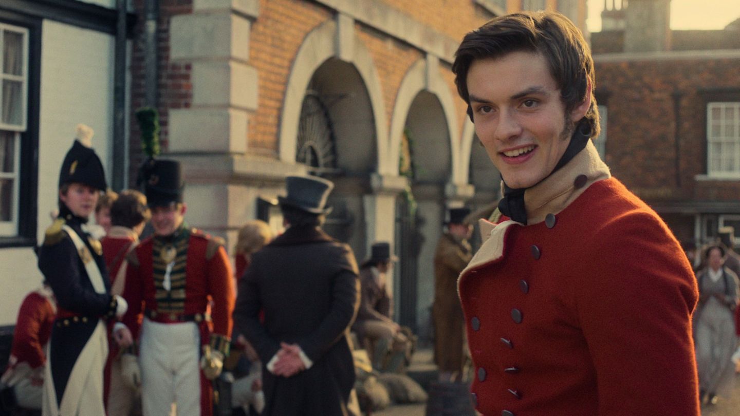 Louis Partridge som Mr. Wickham i Netflix' Pride and Prejudice