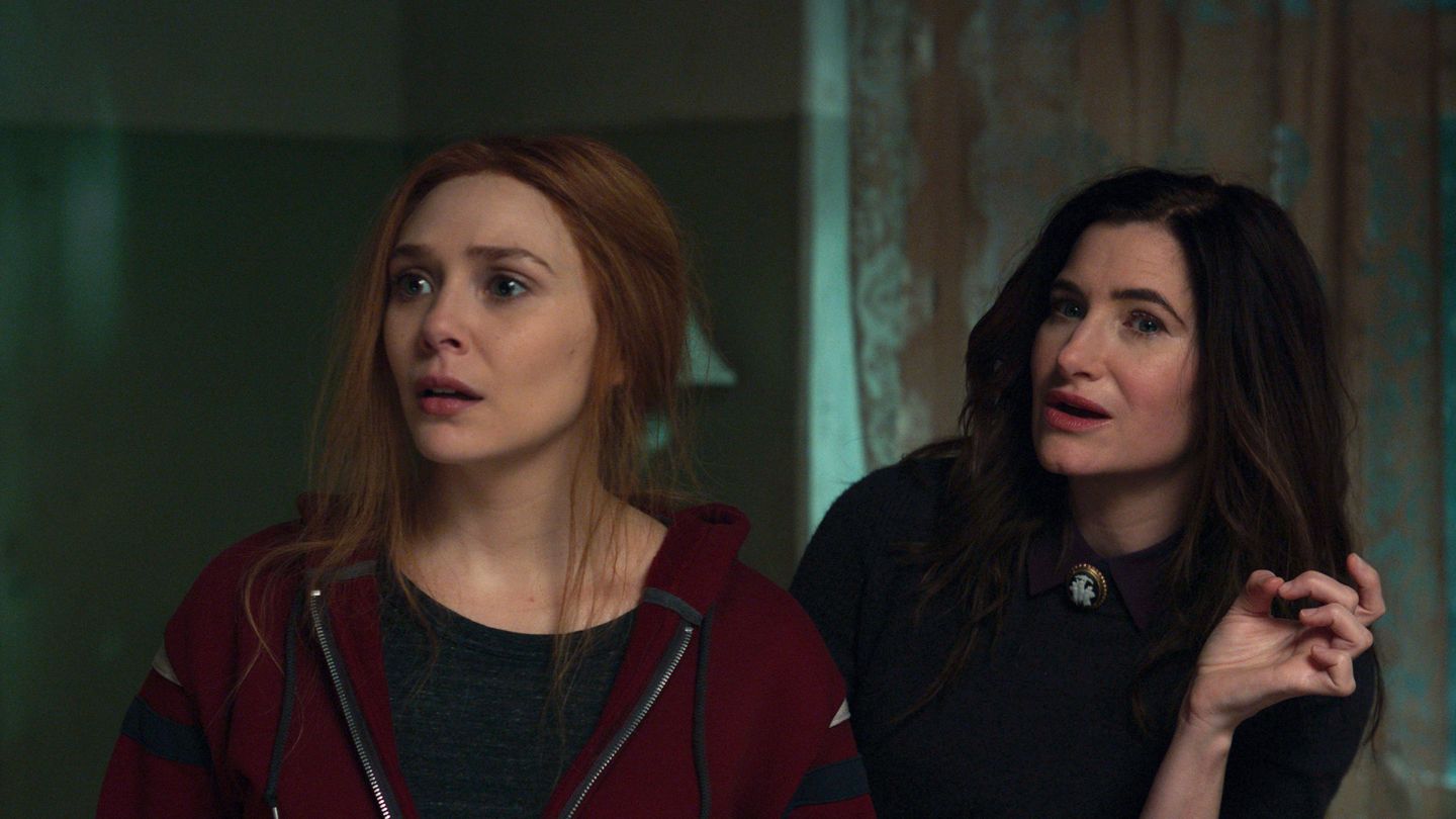Elizabeth Olsen og Kathryn Hahn i WandaVision