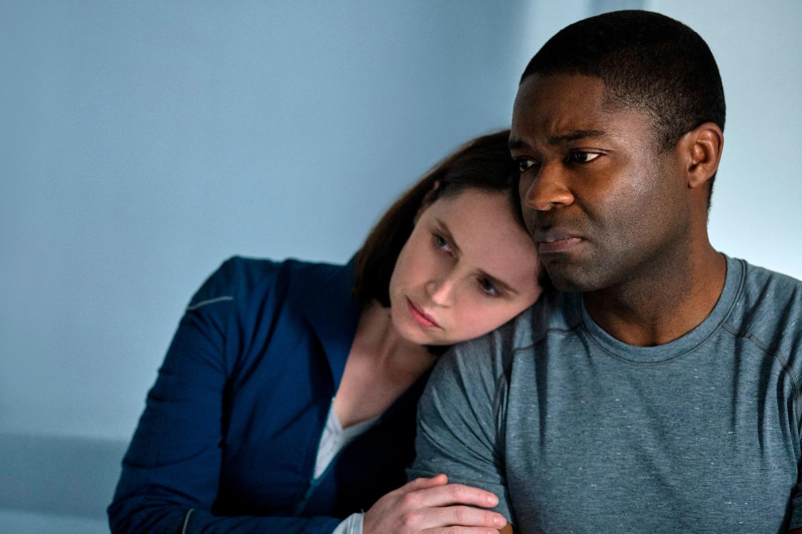 Felicity Jones og David Oyelowo i The Midnight Sky