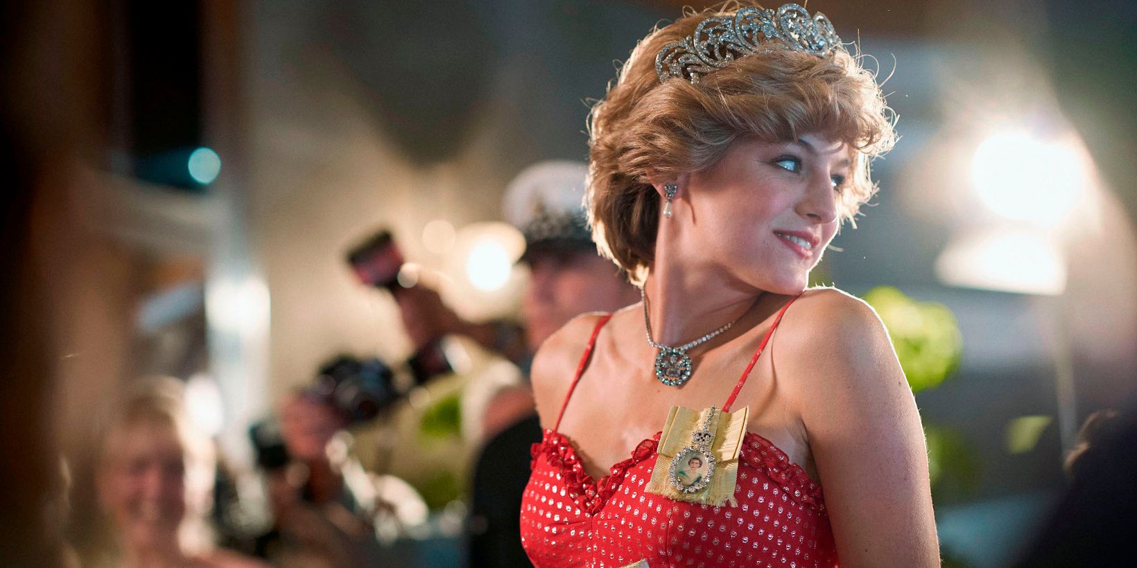 Emma Corrin i The Crown sesong 4