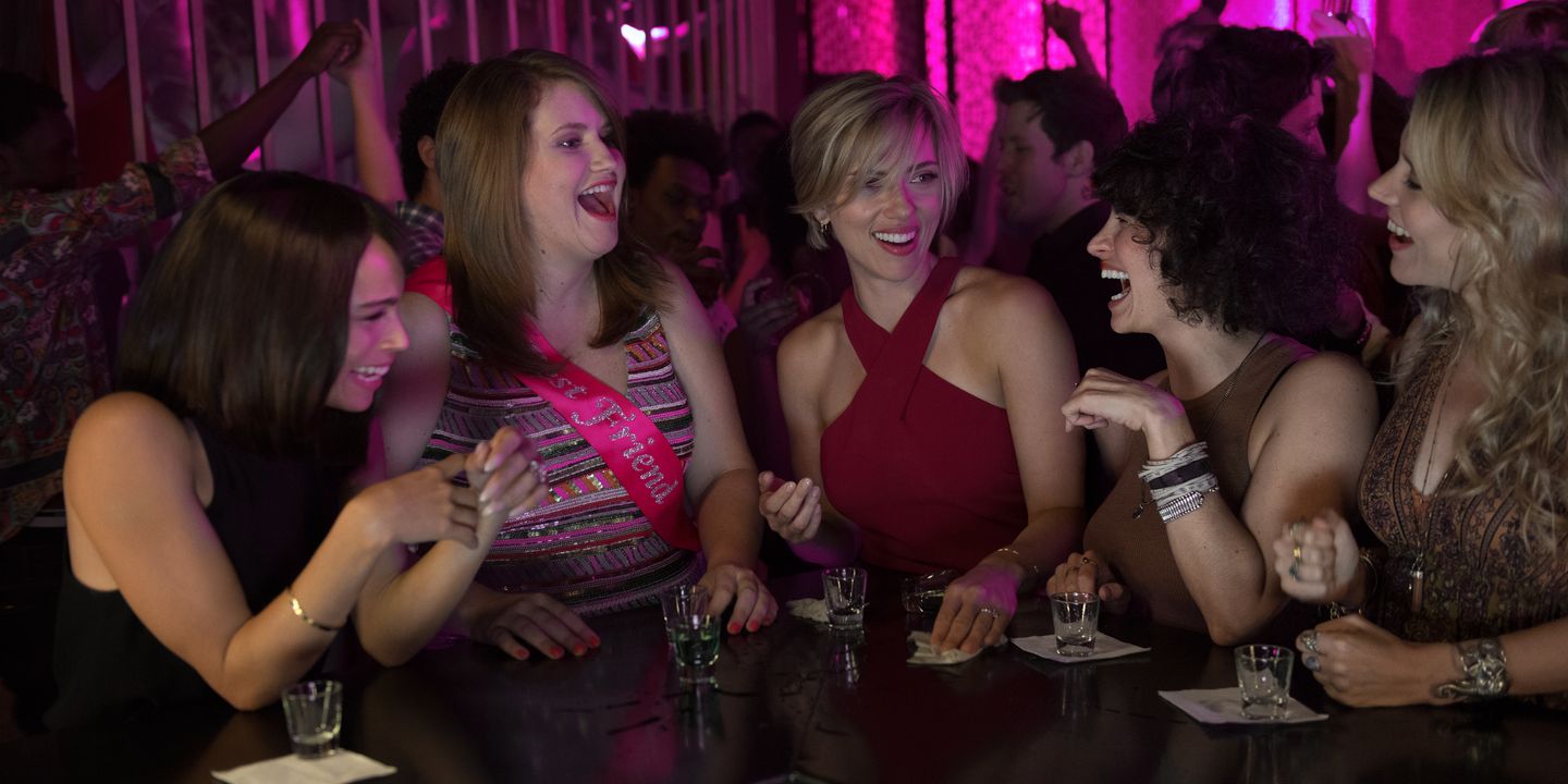 Zoë Kravitz, Jillian Bell, Scarlett Johansson, Ilana Glazer og Kate McKinnon i Siste kveld med jentene