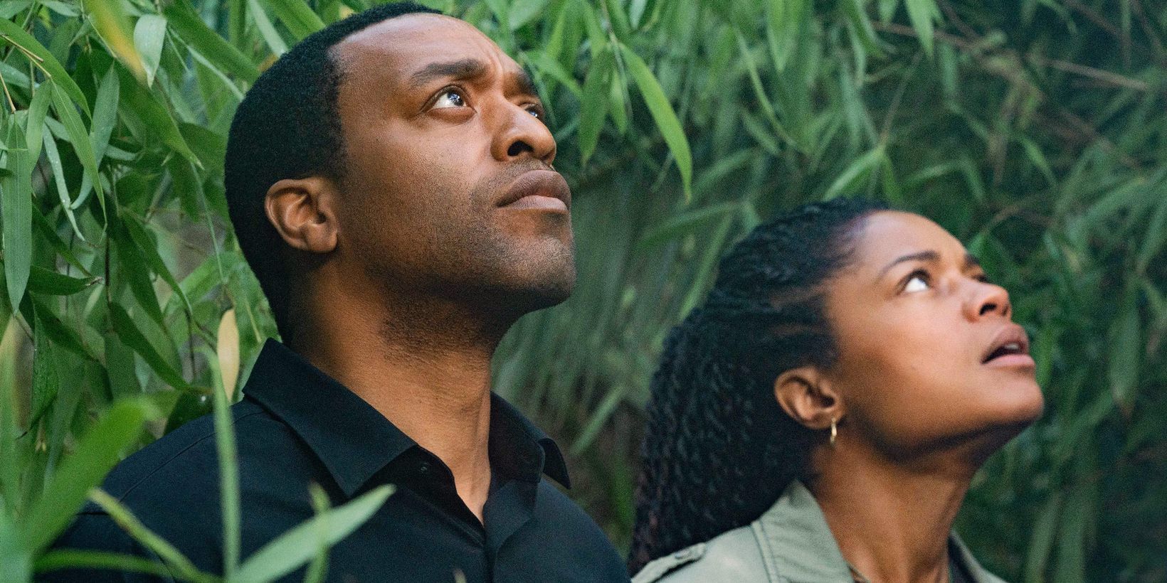 Naomie Harris og Chiwetel Ejiofor i The Man Who Fell to Earth