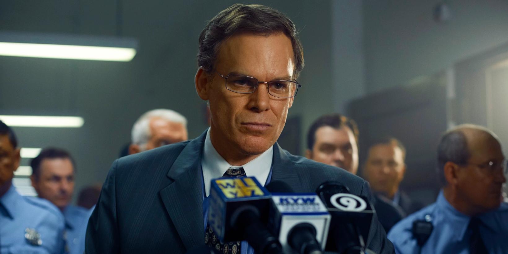 Michael C. Hall i In the Shadow of the Moon