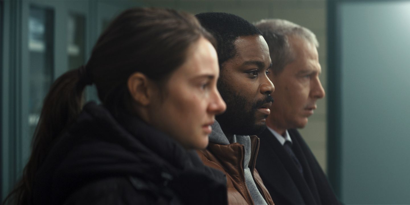 Shailene Woodley, Jovan Adepo og Ben Mendelsohn i To Catch a Killer