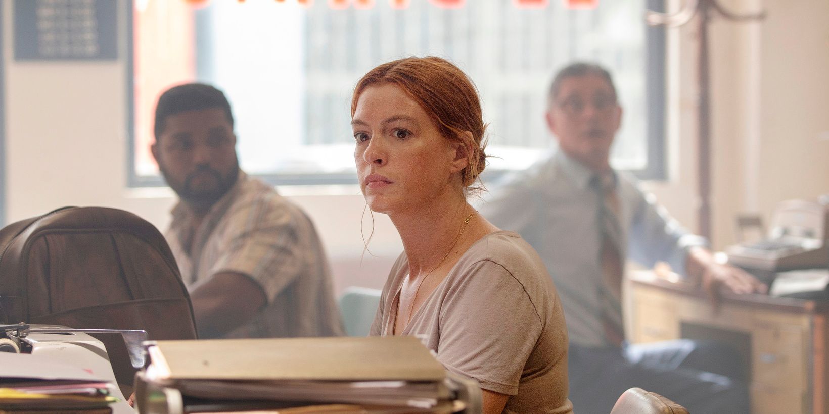 Anne Hathaway i The Last Thing He Wanted