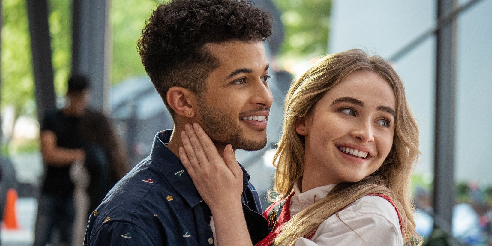 Jordan Fisher og Sabrina Carpenter i Work it