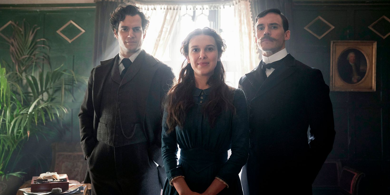 Henry Cavill, Millie Bobby Brown og Sam Claflin i Enola Holmes
