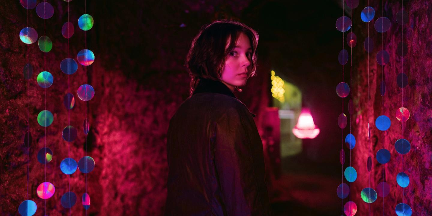 Emma Myers i Flinke pikers håndbok for mord/A Good Girl’s Guide to Murder sesong 2