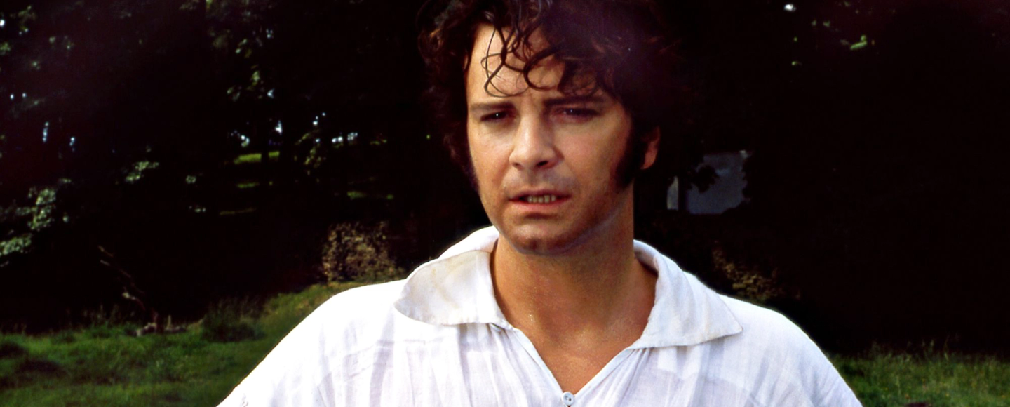 Colin Firths karakter Mr. Darcy iført den ikoniske hvite skjorta i Pride and Prejudice.
