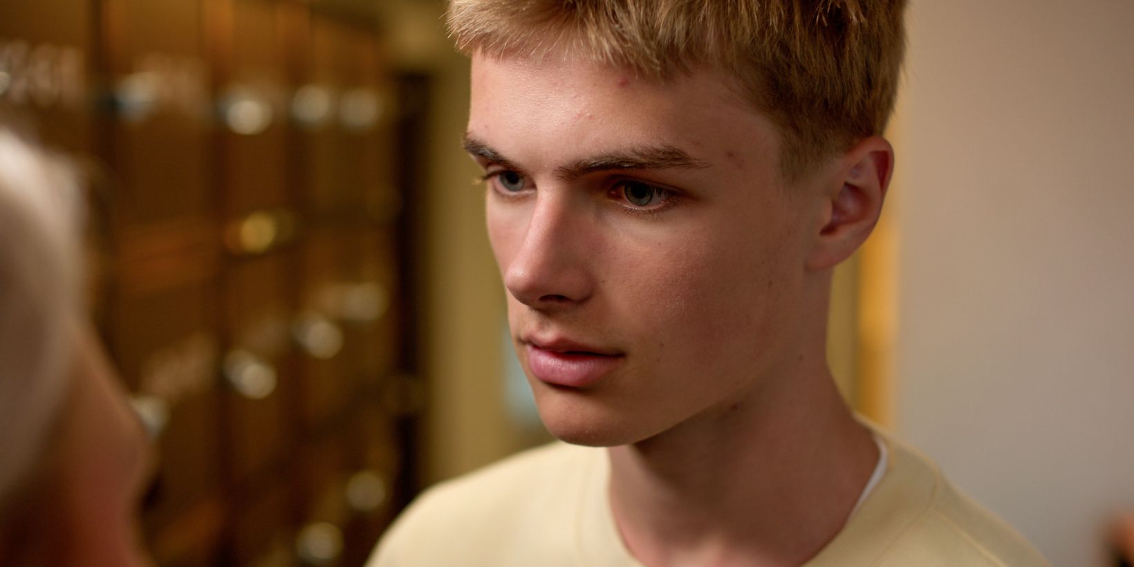 Hauk Hellestveit Hannemann som Leo i Lik meg sesong 7