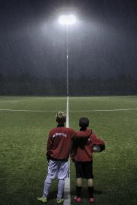 Plakat for 'TOO FAR AWAY'