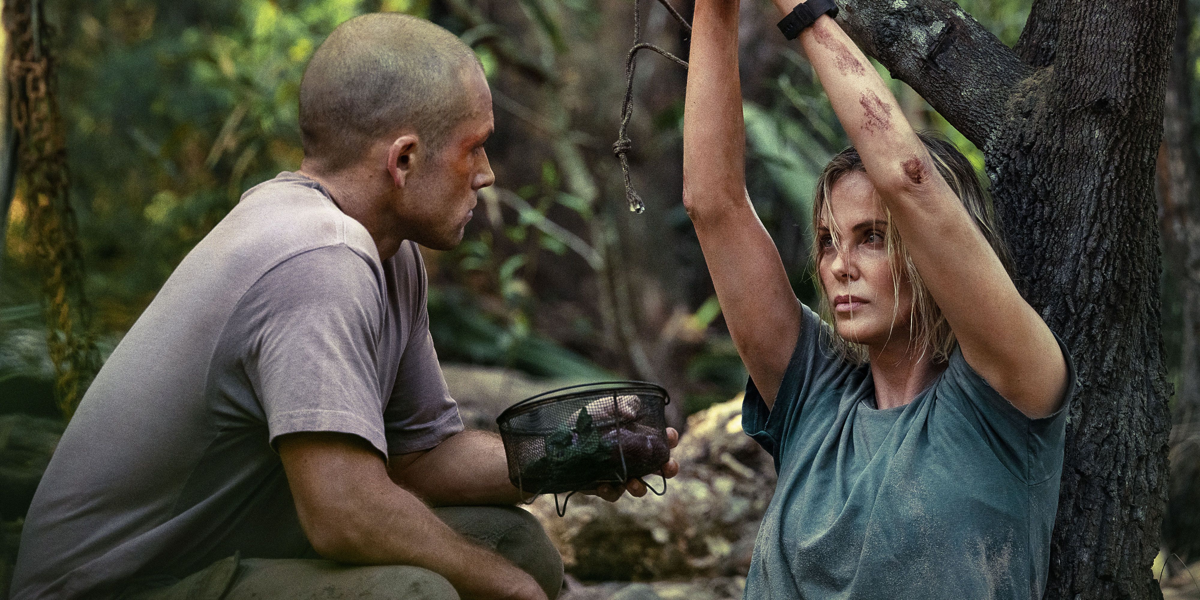 Taron Egerton og Charlize Theron i Apex