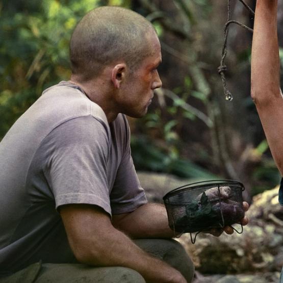 Taron Egerton og Charlize Theron i Apex