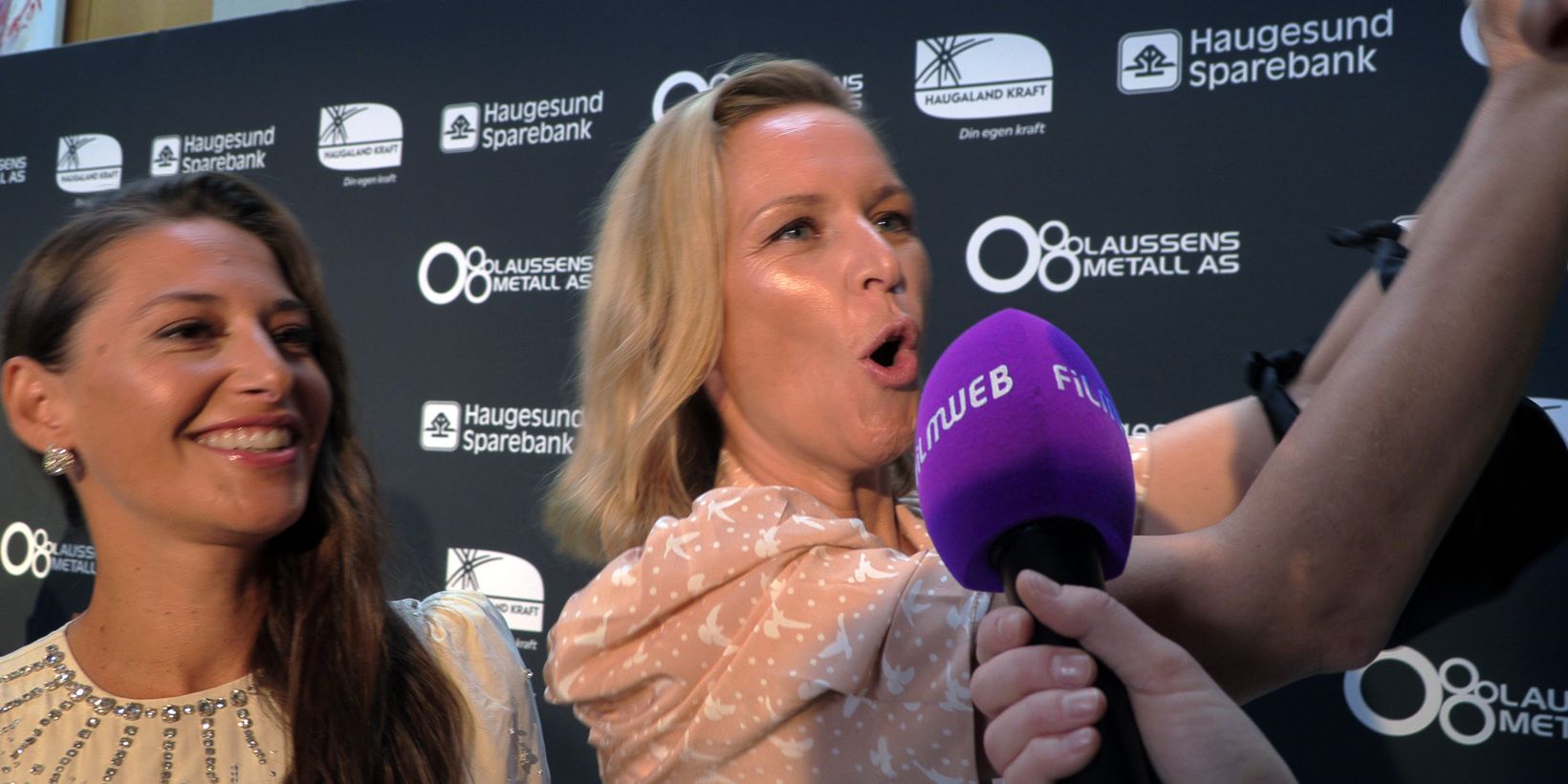 Pia Tjelta og Vanessa Rudjord beskriver Ryan Gosling