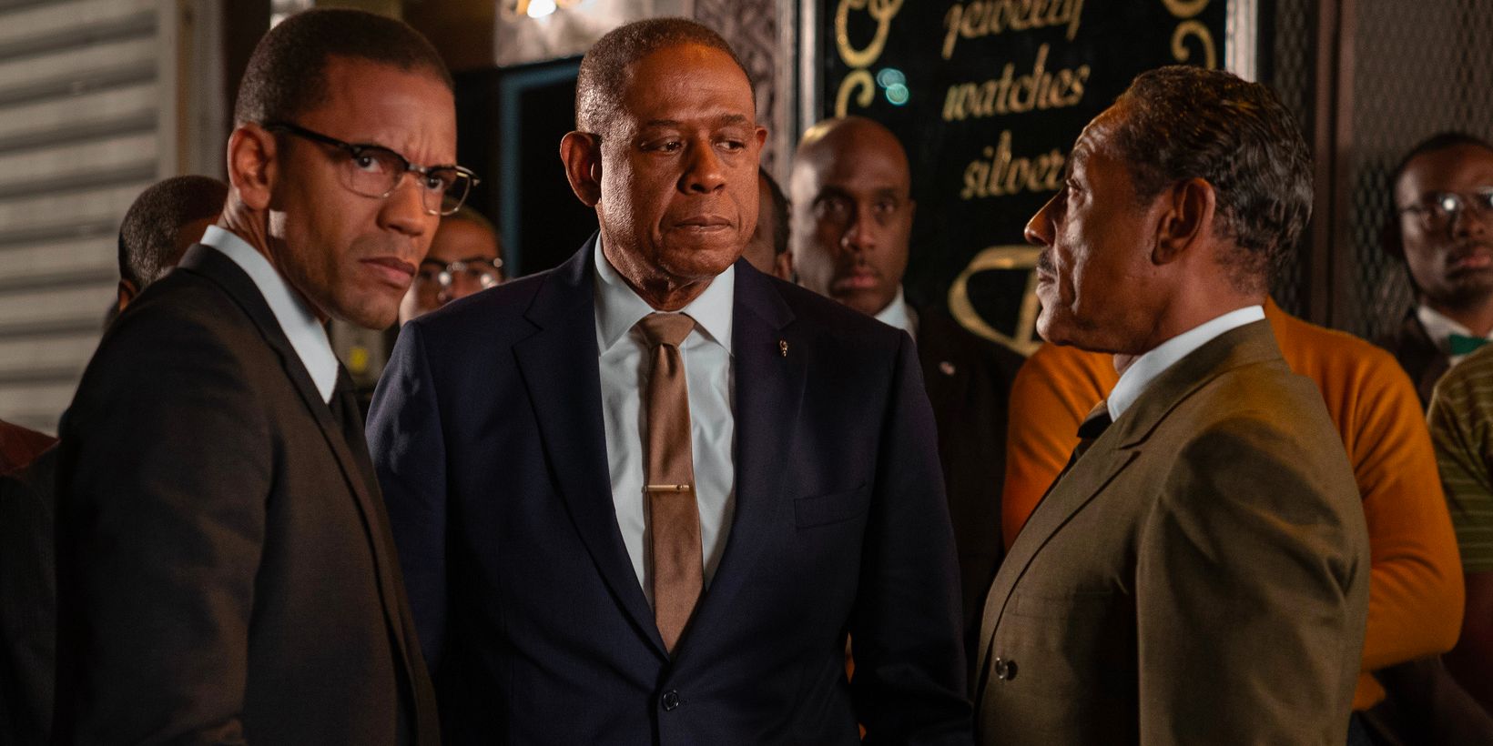 Nigel Thatch, Forest Whitaker og Giancarlo Esposito i Godfather of Harlem sesong 1