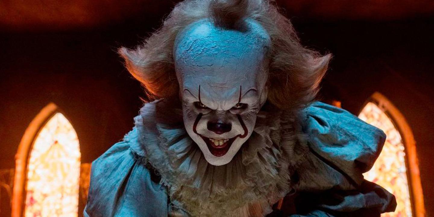 Bill Skarsgård som Pennywise i IT