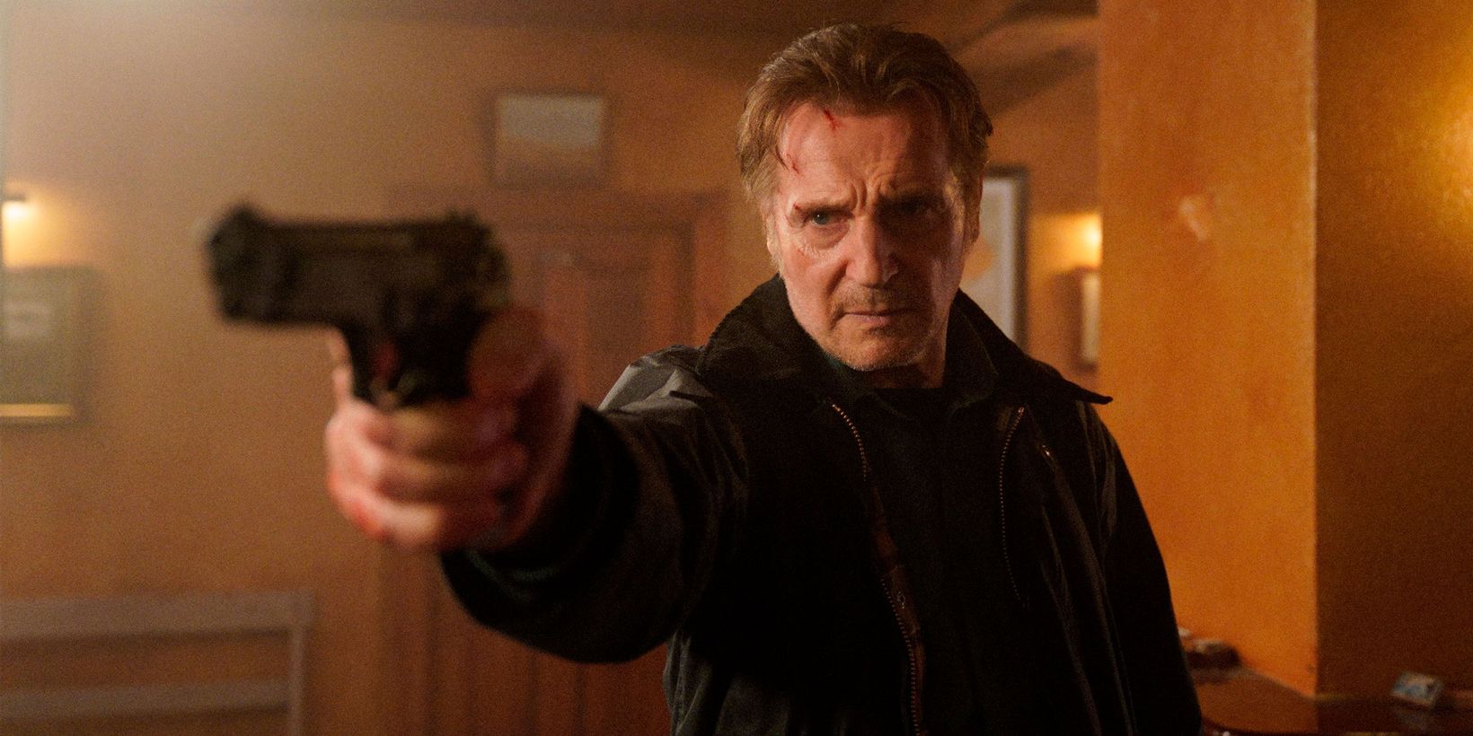 Liam Neeson i In the Land of Saints and Sinners