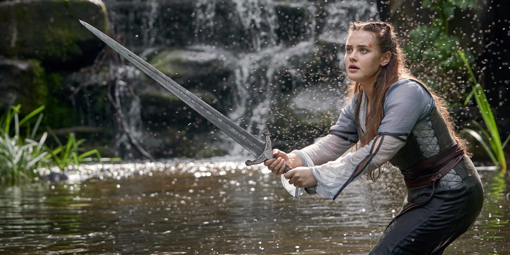 Katherine Langford i Cursed sesong 1