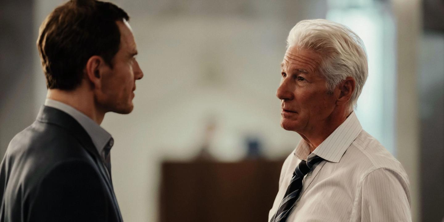 Michael Fassbender og Richard Gere i The Agency