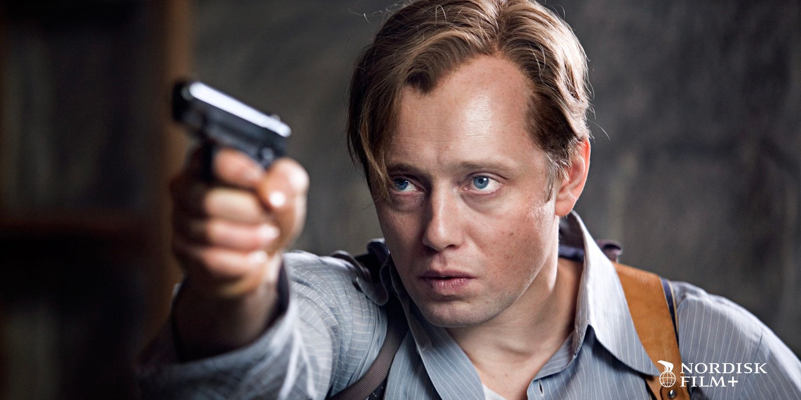 Max Manus med Nordisk Film+-logo