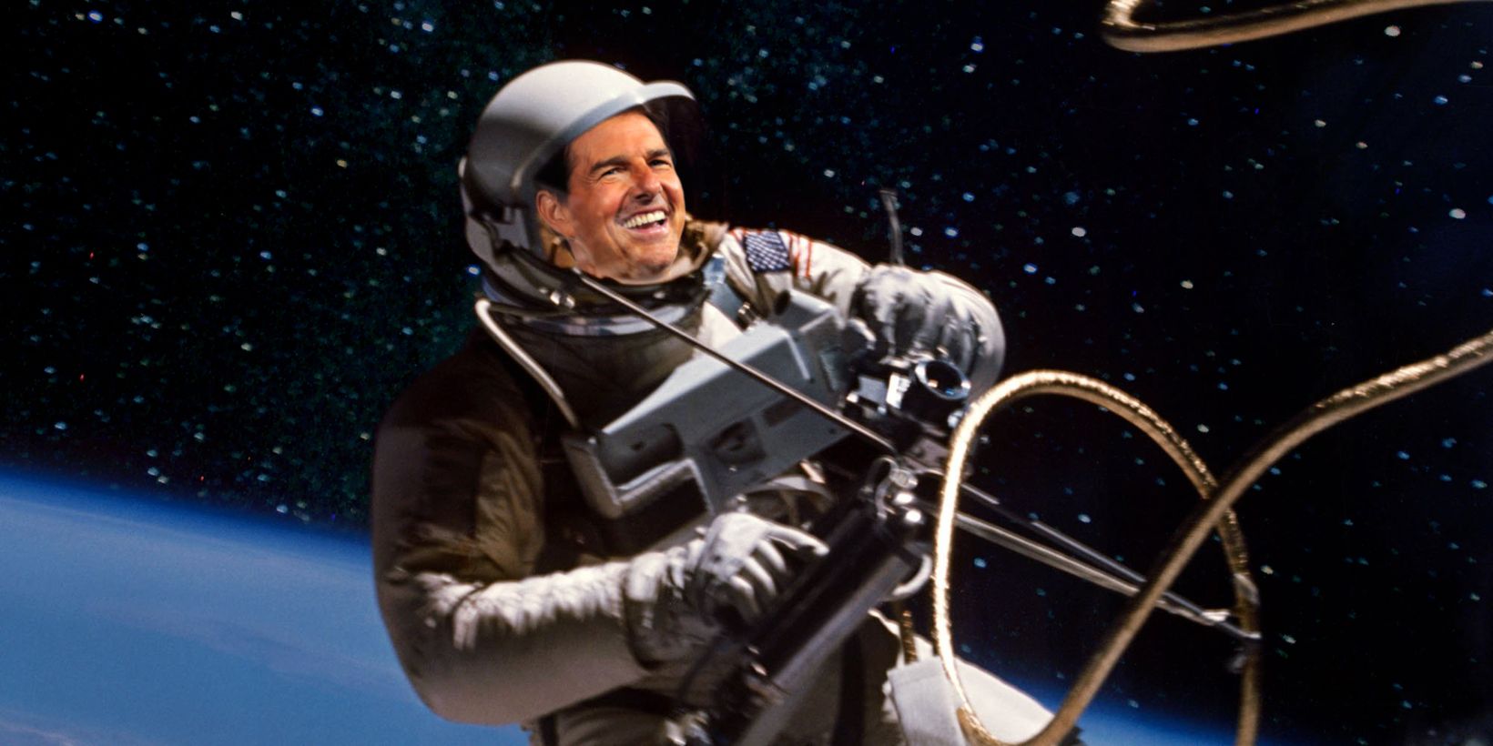 Illustrasjon: Tom Cruise gjør en romvandring