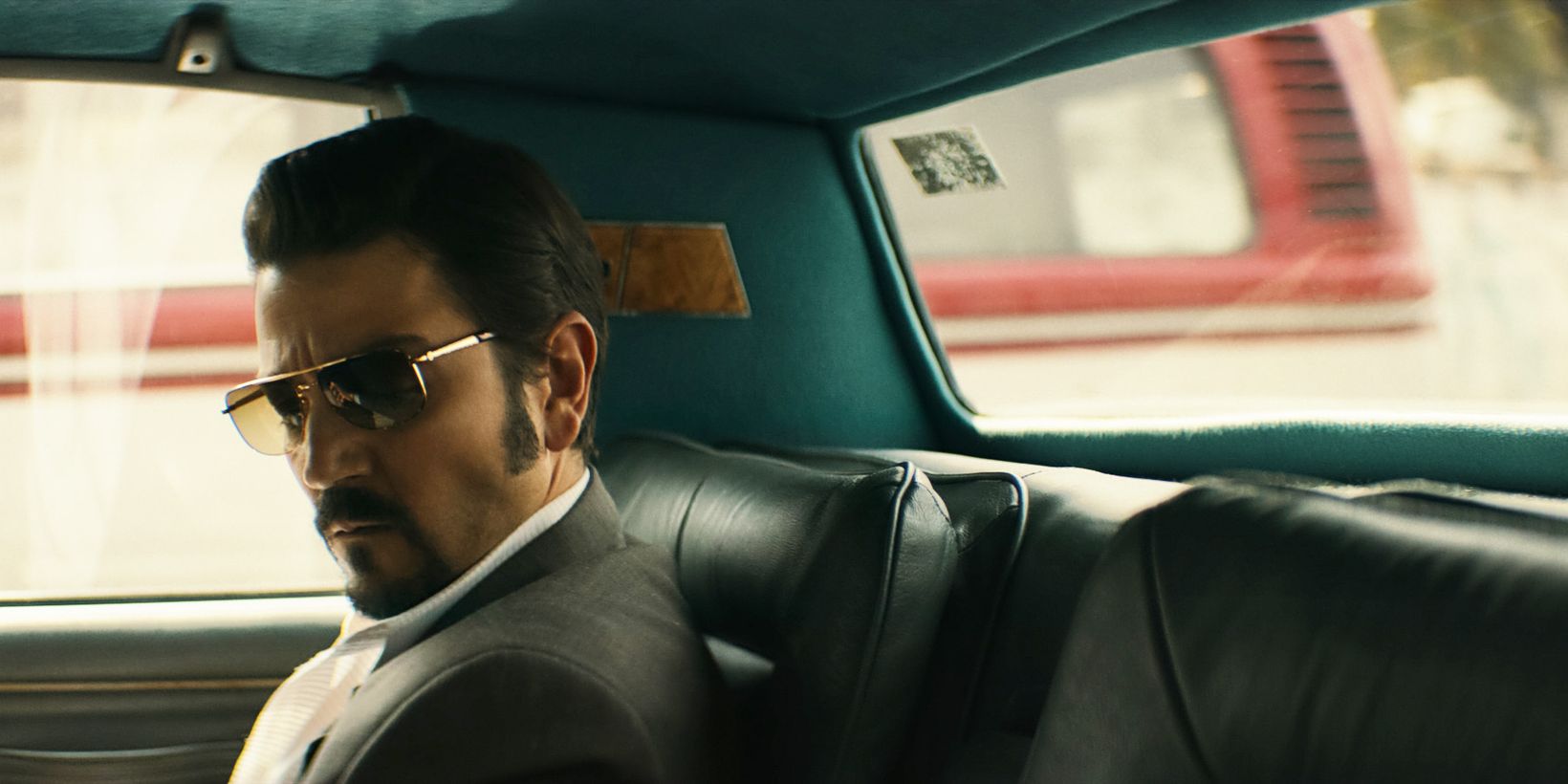 Diego luna i Narcos: Mexico sesong 2