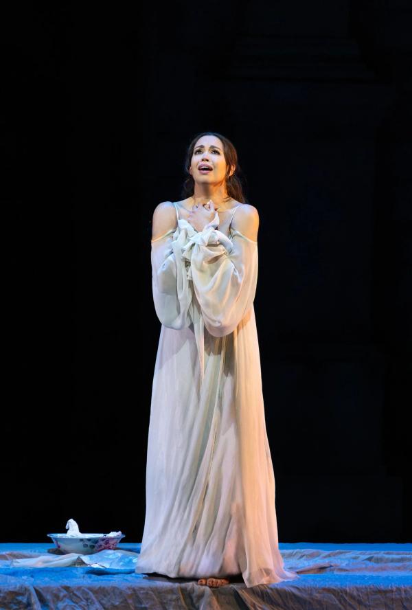 Bilde fra 'The Met Opera: La Sonnambula'