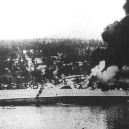 Drøbak/Oscarsborg 9 april 1940. Slagskipet Blücher er beskutt både fra kanonene på Oscarsborg festning og fra stillinger på land, og synker ved Håøya i Oslofjorden - under tyskernes overraskende angrep på Norge tidlig på morgenen 9 april 1940. 