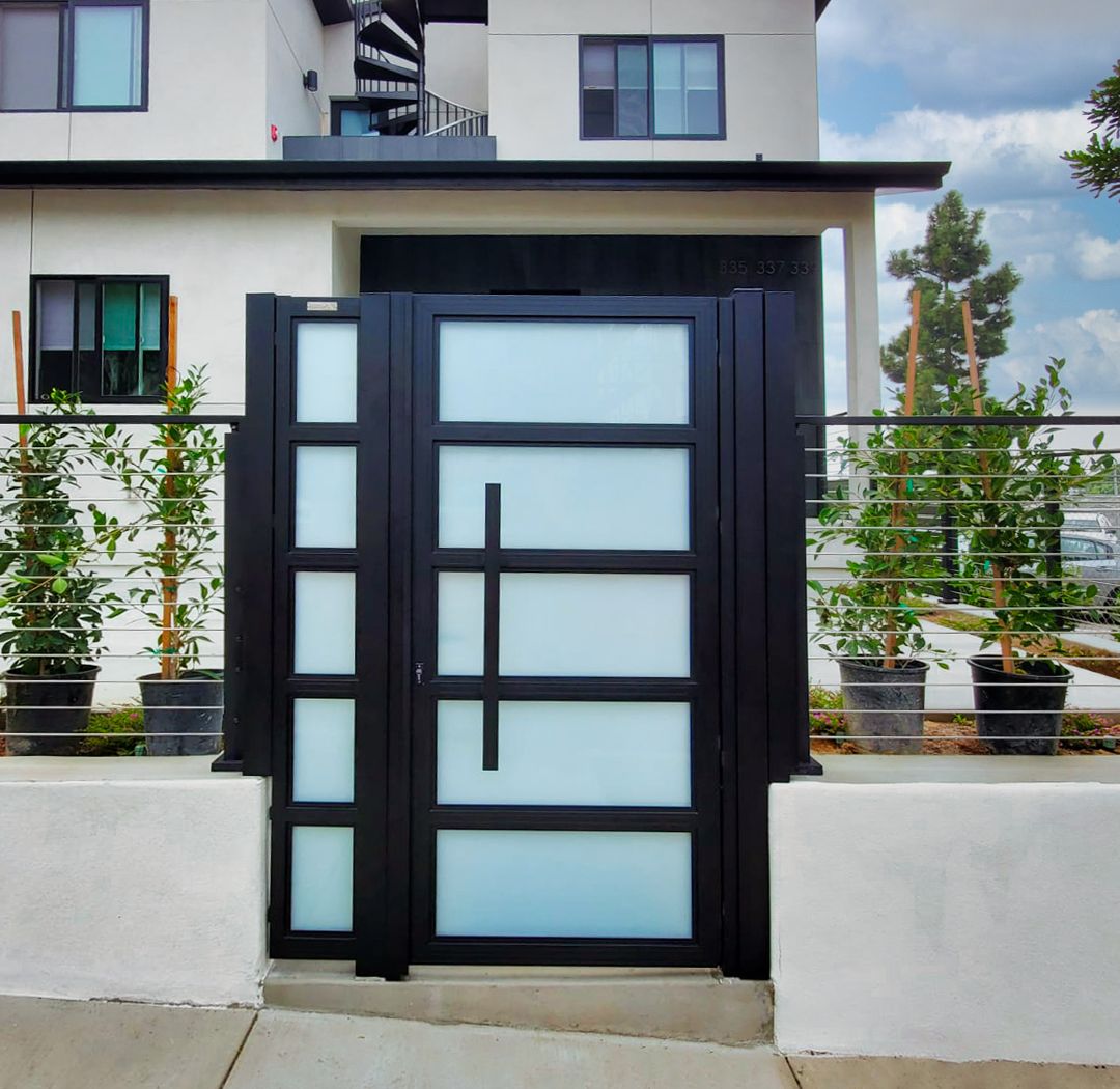 Glass & Aluminum Gates & Fences