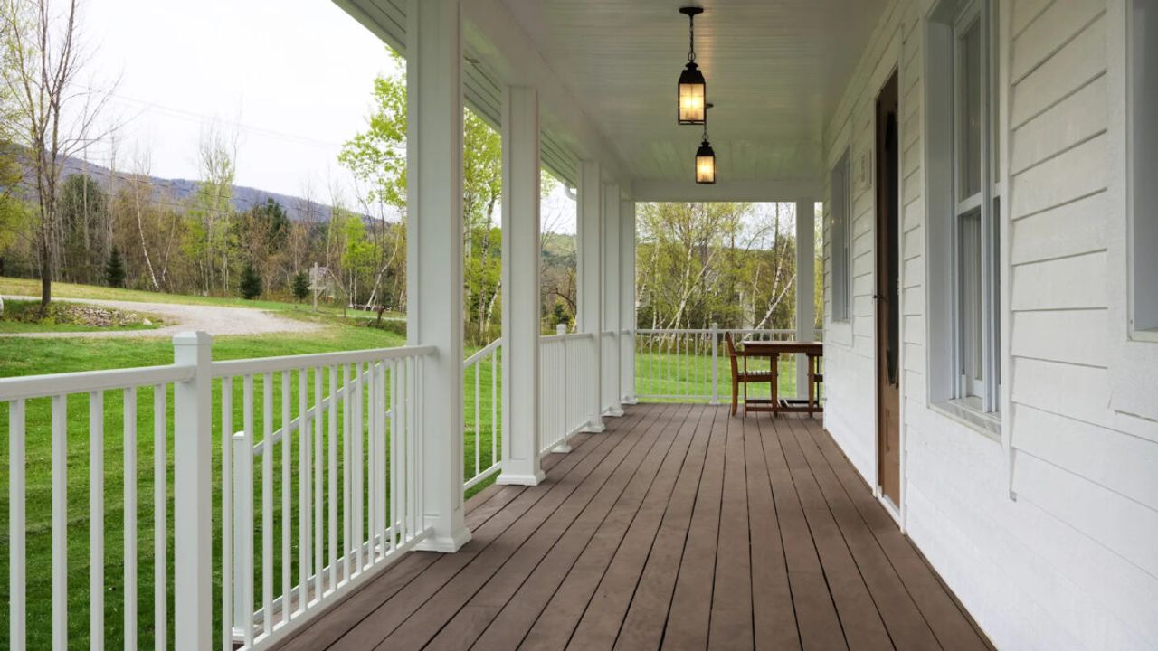 The Four Major Types of Aluminum Rails You Can Have in Your Home