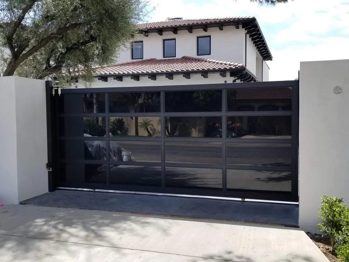 Replacing a Rusting Iron Gate With Aluminum in Anaheim