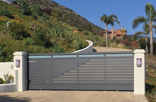 Beach Community Fences and Gates - Problems and Fixes - Be Prepared!