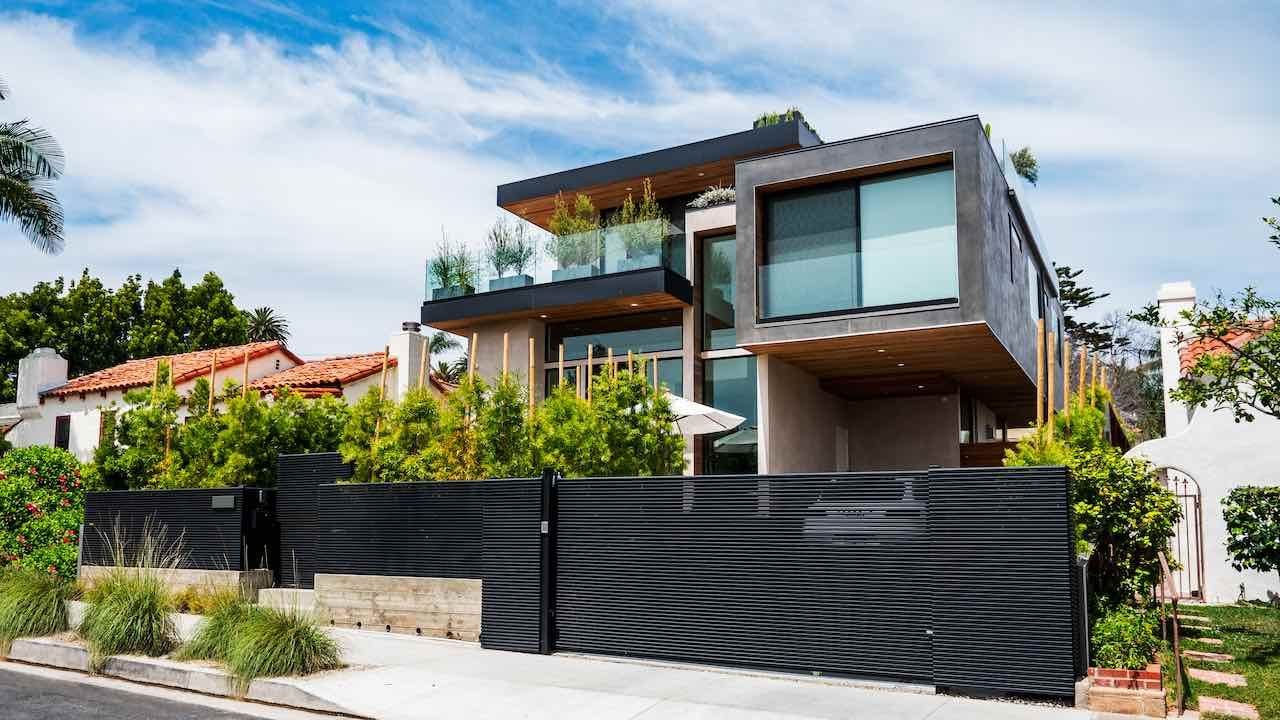Gate and Fence Protects Los Angeles Homeowner and Family