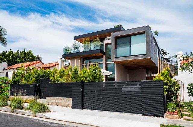 Gate and Fence Protects Los Angeles Homeowner and Family