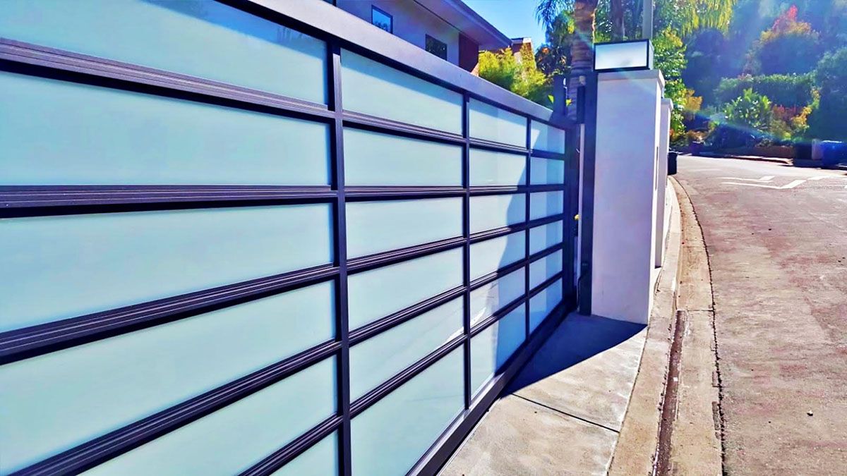 Elevate Security and Style with Mulholland's Aluminum Solutions for Sherman Oaks