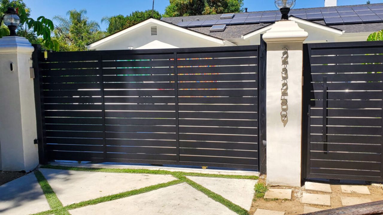 The Ultimate Guide to Choosing the Perfect Fence Gate and Aluminum Fencing for Your Home